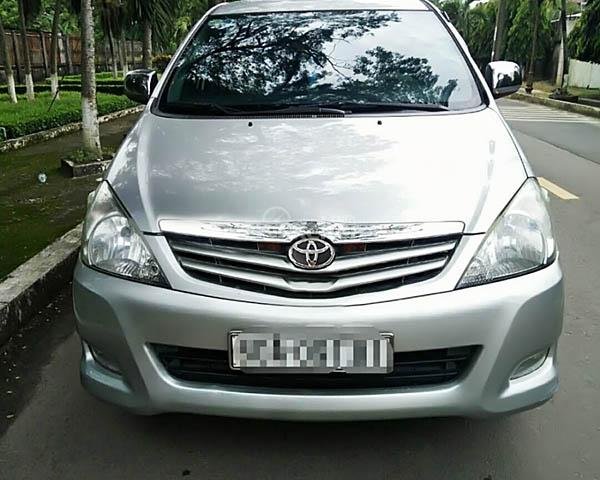 Cần bán gấp Toyota Innova G đời 2008, màu bạc, giá chỉ 420 triệu