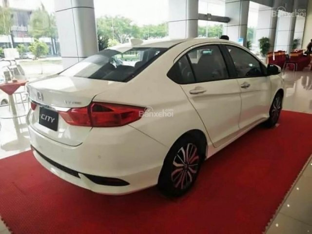 Cần bán xe Honda City 1.5TOP đời 2017, màu trắng, 604tr