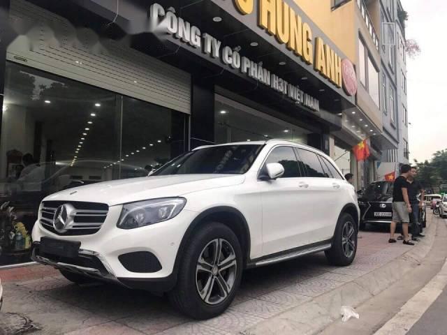 Bán ô tô Mercedes GLC250 đời 2017, màu trắng, nhập khẩu nguyên chiếc