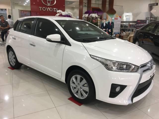 Cần bán xe Toyota Yaris 1.5G CVT đời 2017, màu trắng giá cạnh tranh