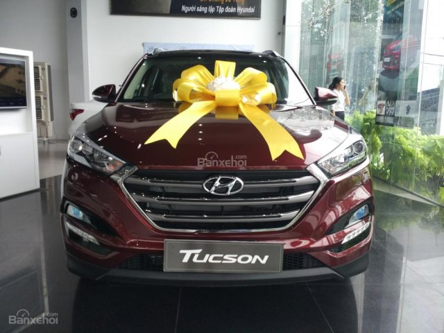 Bán Hyundai Tucson 2.0 AT năm 2018, màu đỏ, giá chỉ 890 triệu