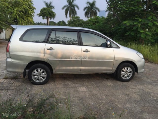 Bán xe Innova 2.0G màu bạc đời 2010. Lh chính chủ chị Hoa 0986426625