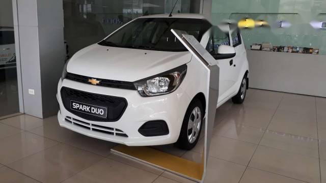 Bán xe Chevrolet Spark Duo năm 2017, màu trắng