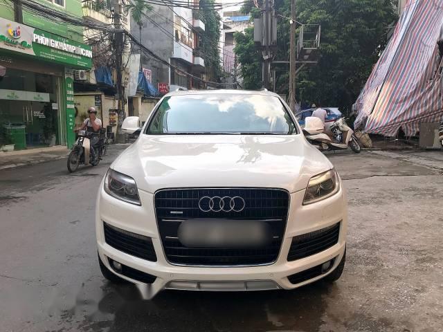 Cần bán gấp Audi Q7 3.6 sản xuất 2009, màu trắng, xe nhập xe gia đình