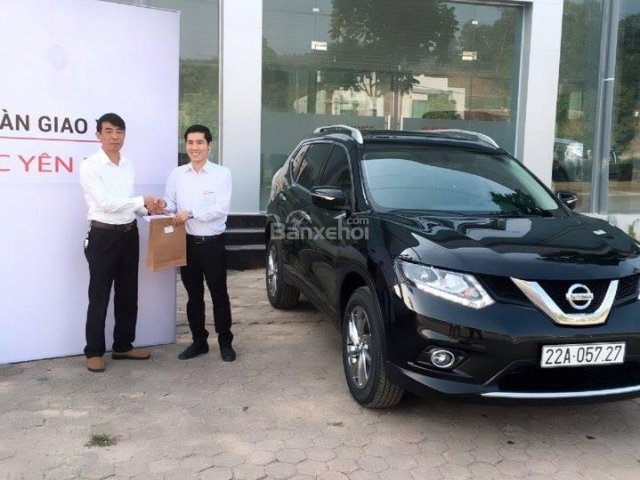 Bán xe Nissan X trail sản xuất 2016, màu đen, xe nhập số tự động