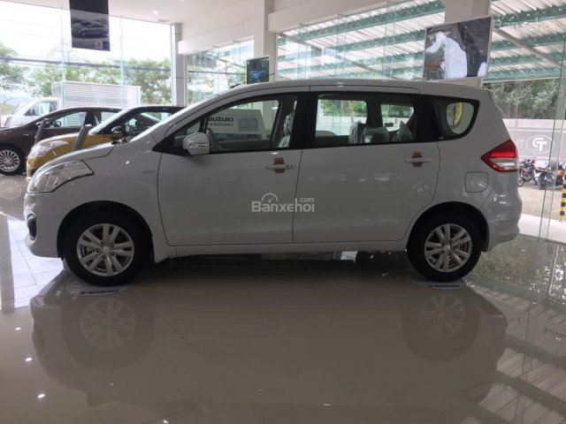 Bán xe Suzuki Ertiga, giao xe ngay giá tốt nhất, trả góp lãi suất thấp