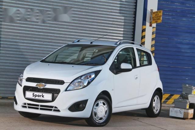 Bán Chevrolet Spark Duo đời 2017, màu trắng