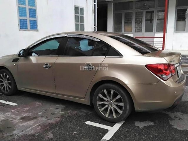 Cần bán Chevrolet Cruze đời 2010 chính chủ