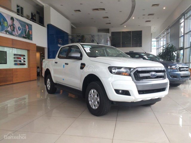 Bán Ford Ranger XLS 2.2L một cầu, số tự động, nhập khẩu chính hãng 655tr. Hotline: 0918 941 699