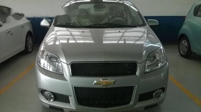 Bán xe Chevrolet Aveo LT đời 2017, màu bạc