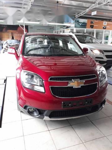 Cần bán xe Chevrolet Orlando MT sản xuất 2017, màu đỏ, 639 triệu