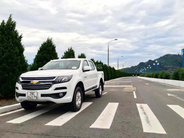 Chevrolet Colorado 2.5 2 cầu số sàn, lấy xe về chỉ với 62 triệu đồng