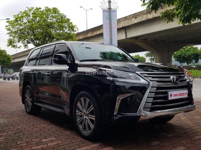 Cần bán xe Lexus LX 570 USA sản xuất 2016, màu đen, đăng ký 04/2016