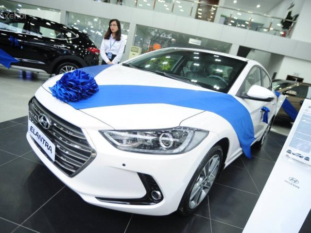 0963304094. Hyundai Phạm Văn Đồng: Hyundai Elantra 2018, đủ bản MT-AT, đủ màu, hỗ trợ ngân hàng, giá ưu đãi