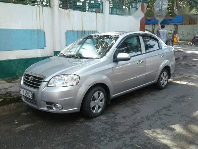 Bán Daewoo Gentra đời 2010, màu bạc chính chủ