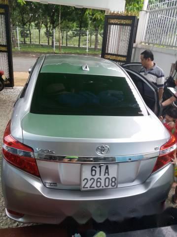 Cần bán lại xe Toyota Vios G đời 2015, màu bạc