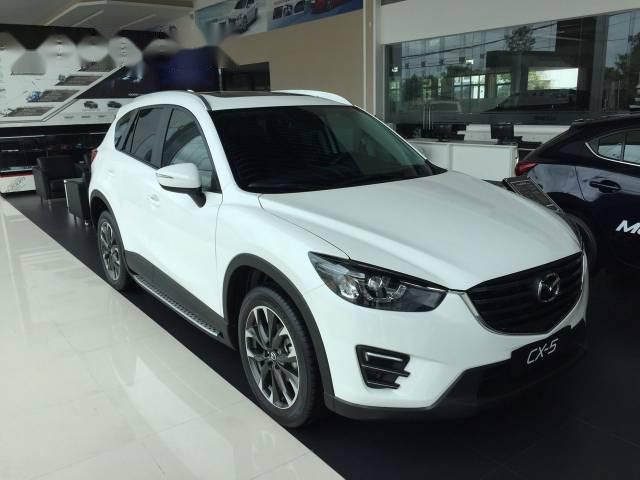 Bán xe Mazda CX 5 AT đời 2017, màu trắng