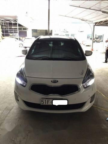 Xe Kia Rondo 2.0AT sản xuất 2016, màu trắng