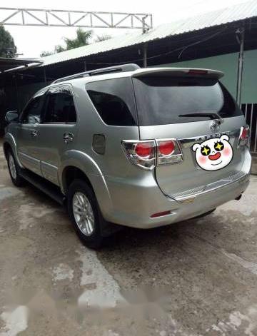 Bán Toyota Fortuner đời 2013, màu bạc