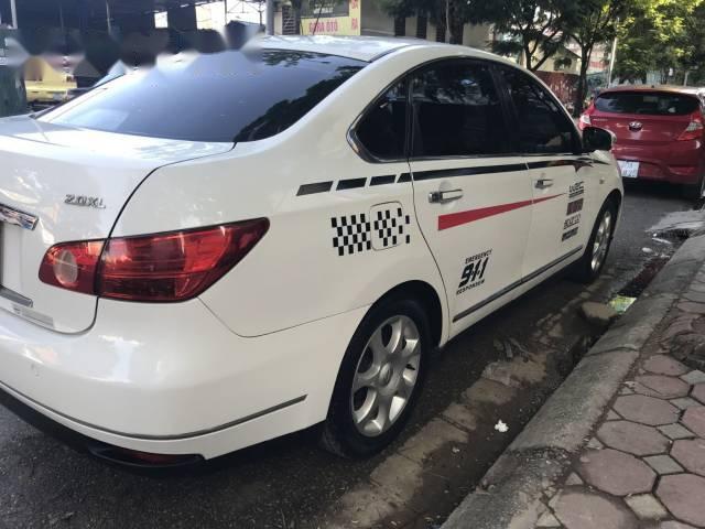 Cần bán xe Nissan Bluebird đời 2009, màu trắng, 368 triệu