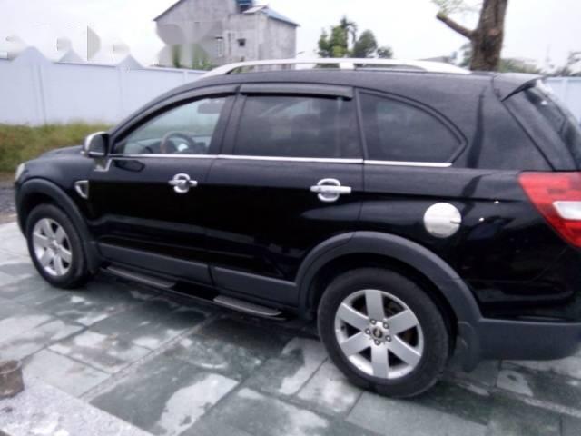 Cần bán gấp Chevrolet Captiva sản xuất 2008, màu đen số tự động, giá 339tr