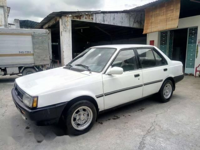 Bán ô tô Nissan Sunny 1.3 đời 1983, màu trắng