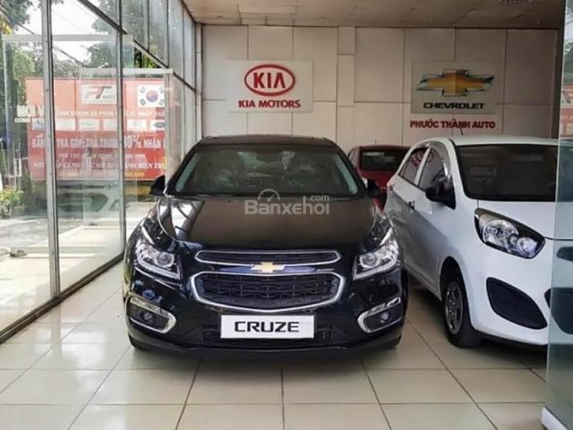 Bán xe Chevrolet Cruze LTZ 1.8L sản xuất 2017, màu đen, giá 640tr