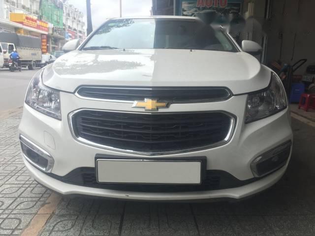 Bán Chevrolet Cruze LT đời 2016, màu trắng  