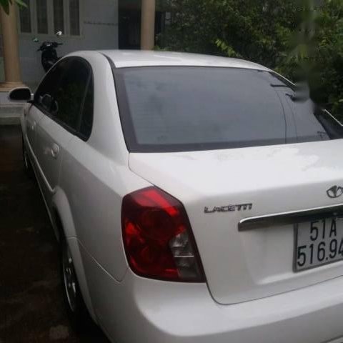 Chính chủ bán Daewoo Lacetti đời 2004, màu trắng