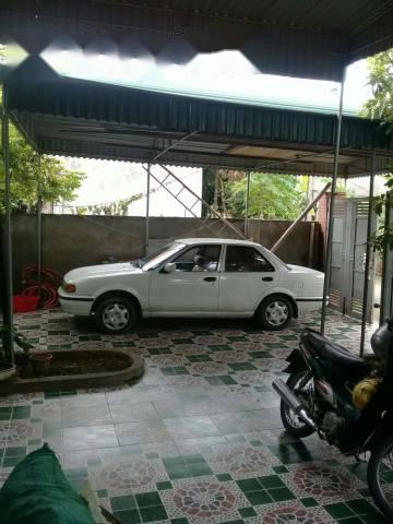 Bán xe Nissan Sunny sản xuất 1994, màu trắng 