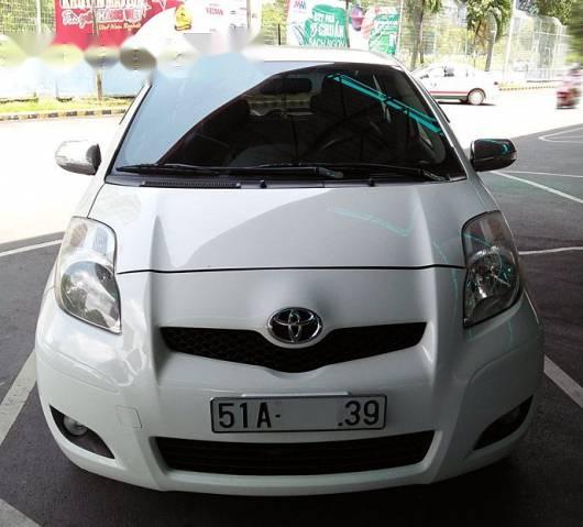 Bán Toyota Yaris 1.5 AT đời 2012, màu trắng  