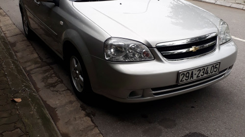 Cần bán lại xe Daewoo Lacetti 1.6 MT đời 2011, màu bạc, giá 288tr