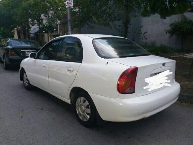 Bán Daewoo Lanos MT đời 2002, màu trắng