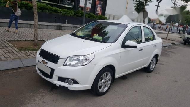 Bán Chevrolet Aveo LT MT đời 2016, màu trắng, giá 335tr