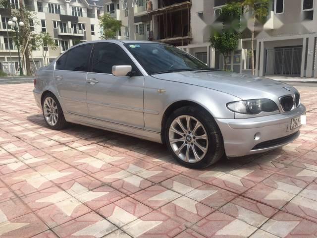 Cần bán BMW 3 Series 318i đời 2006, màu bạc, giá 265tr