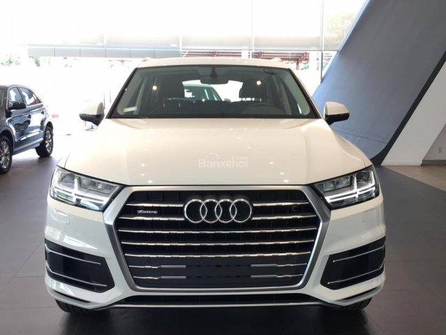 Bán Audi Q7 model 2017, màu trắng, xe nhập nguyên chiếc tại Đà Nẵng