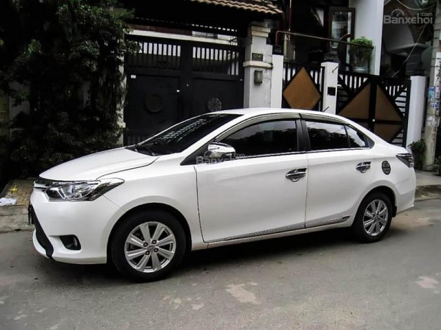 Cần bán lại xe Toyota Vios 1.5G đời 2015, màu trắng chính chủ