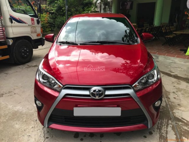 Chính chủ cần bán Toyota Yaris 1.5G sản xuất 2016, màu đỏ, nhập khẩu, giá chỉ 560tr