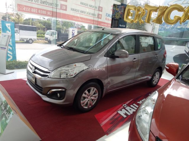 Bán xe Suzuki Ertiga 2017 KM tiền mặt, chỉ cần 130 triệu lấy được xe. Liên hệ 0919286248