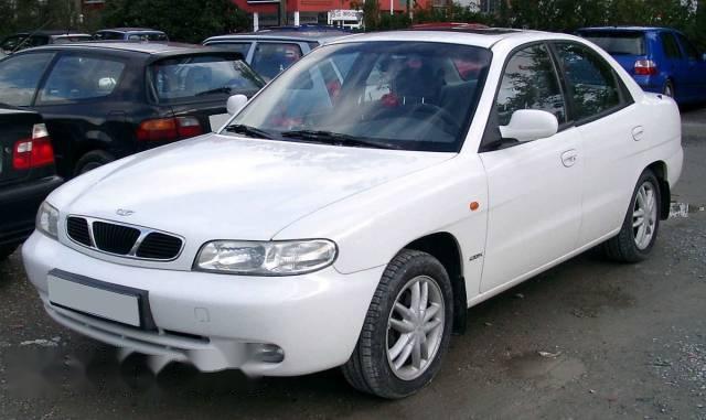 Bán xe Daewoo Nubira đời 2001, màu trắng chính chủ