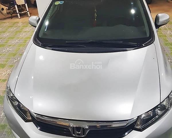 Cần bán gấp Honda Civic 2.0AT 2012, màu bạc