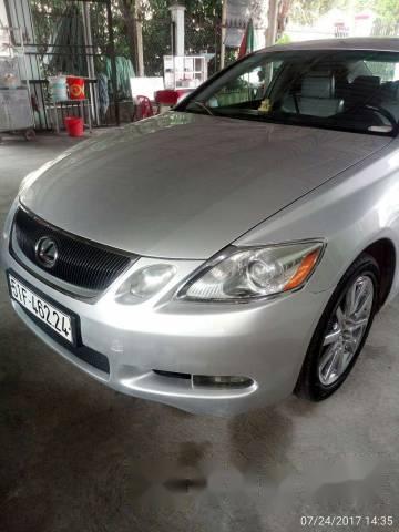 Cần bán xe Lexus GS 300 đời 2005, màu bạc, giá chỉ 680 triệu