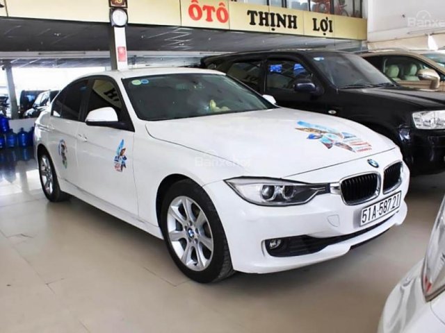 Bán ô tô BMW 3 Series 328i đời 2013, màu trắng, nhập khẩu số tự động