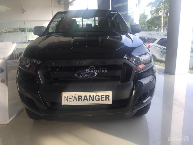 Bán xe Ford Ranger 2.2 XL số sàn, hai cầu đời 2017, nhập khẩu, giá 630 triệu, cùng phụ kiện giá trị