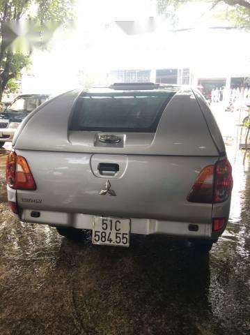 Bán Mitsubishi Triton đời 2010, màu bạc