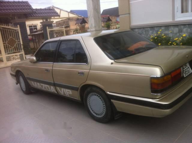 Bán Mazda 929 đời 1996, màu vàng