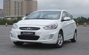 Bạn Hyundai Accent Blue đời 2015, màu trắng, nhập khẩu chính chủ