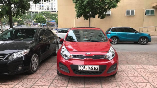 Chính chủ bán xe Kia Rio AT năm 2014, màu đỏ