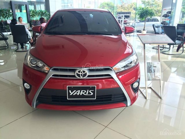 Bán xe Toyota Yaris 1.5G năm 2017, màu đỏ, nhập khẩu chính hãng, hỗ trợ trả góp 90%, giao xe ngay