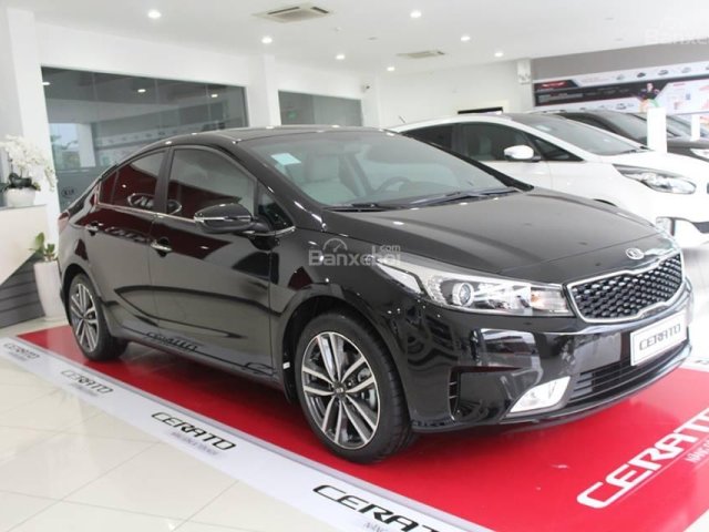 Bán Kia Cerato năm 2018, màu trắng, gọi ngay 0938 900 149